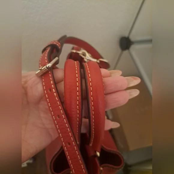 EUC Dooney & Bourke Red Leather Women's Bag